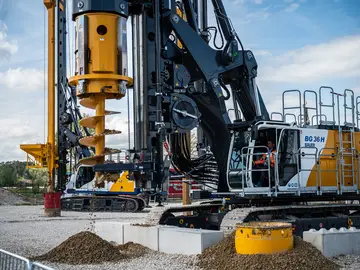 La construction mécanique est notre passion. Découvrez l'univers des machines Bauer.