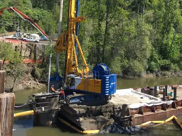 Perforatrice BAUER BG 55 con BS 115