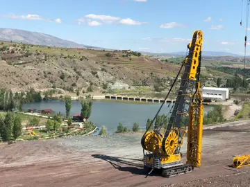 Gru a ciclo di lavoro BAUER MC 96